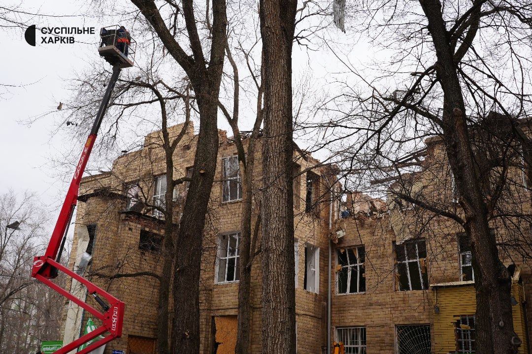Russian drone damages Kharkiv dental hospital and genetic center