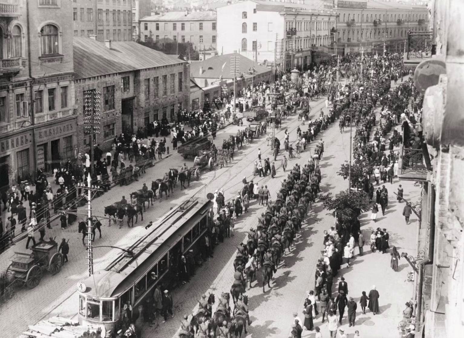 Poland-Ukraine Alliance Against Bolsheviks: Initial Success, Soviet Counteroffensive Threatens Warsaw