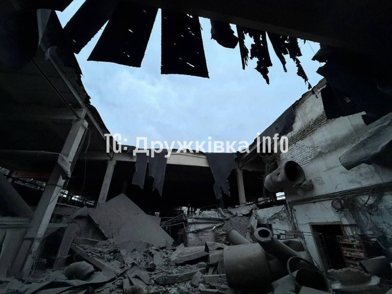 Druzhkivka bread factory destroyed by Russian strikes