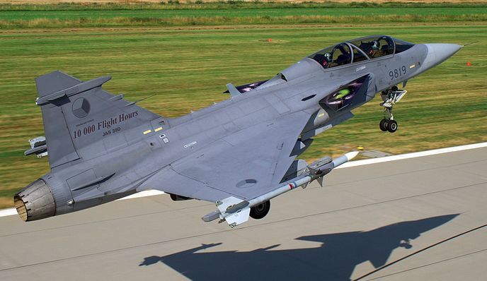 Sweden’s €400M aid for Ukraine includes Gripen fighter parts for potential future transfer