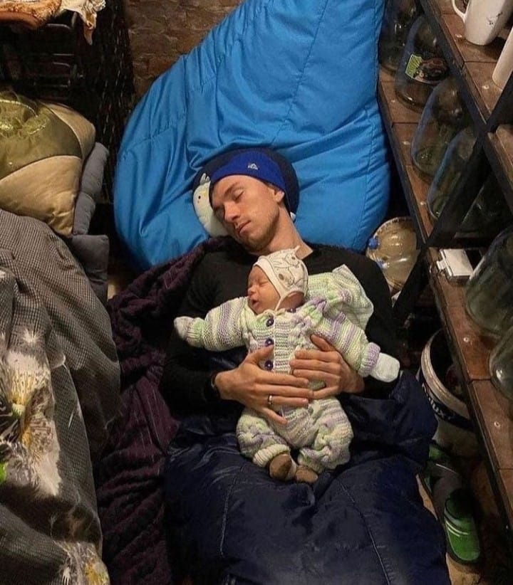 Dormez, mon enfant, la guerre passera bientôt