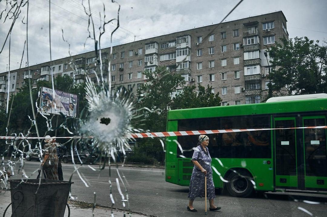Deadly Russian missile attack on Mykolaiv, Zelenskyy pledges resistance