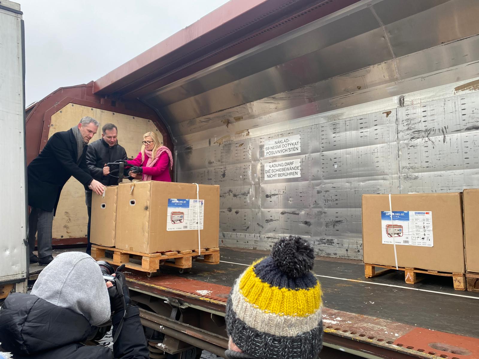 Ukraine thanks Czech partners for energy aid with generators