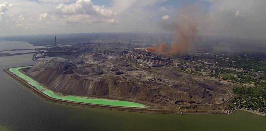 Attacks on Azovstal threaten Sea of Azov