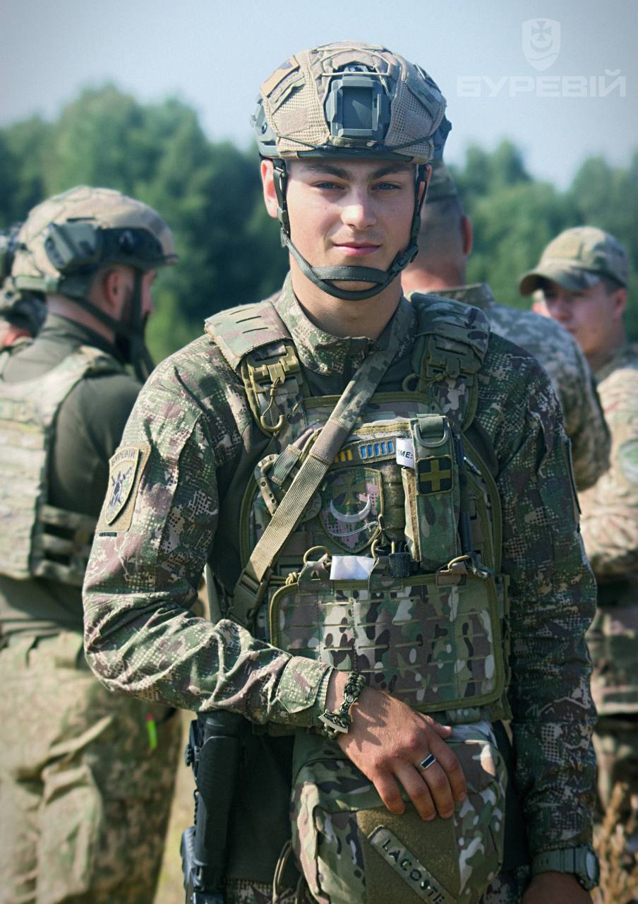 21-year-old Ukrainian defends country, echoing 2014 aggression.