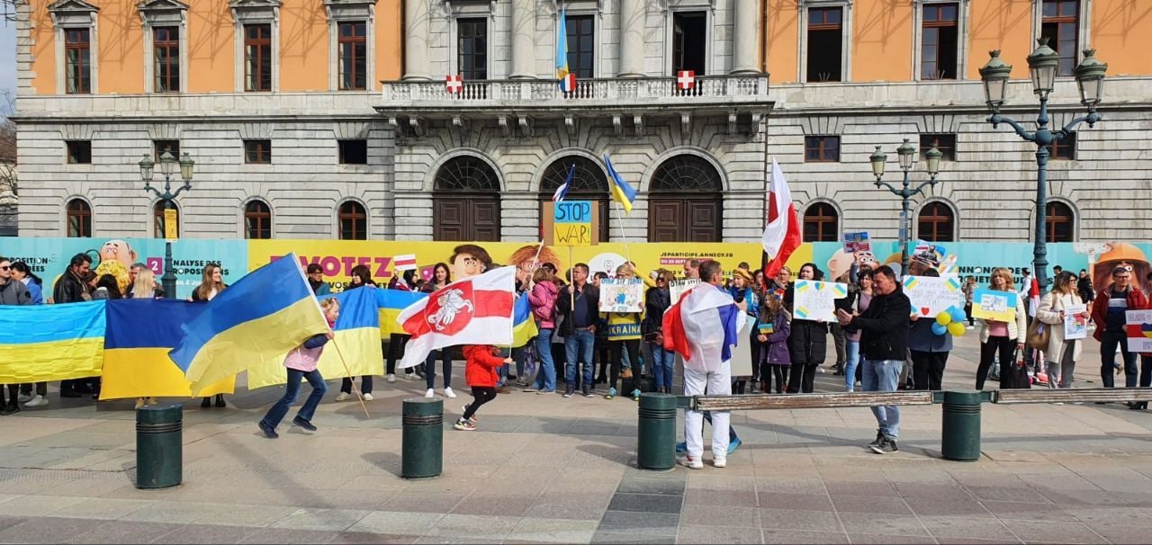 Belarusian diaspora rallies with Ukraine against Russian invasion