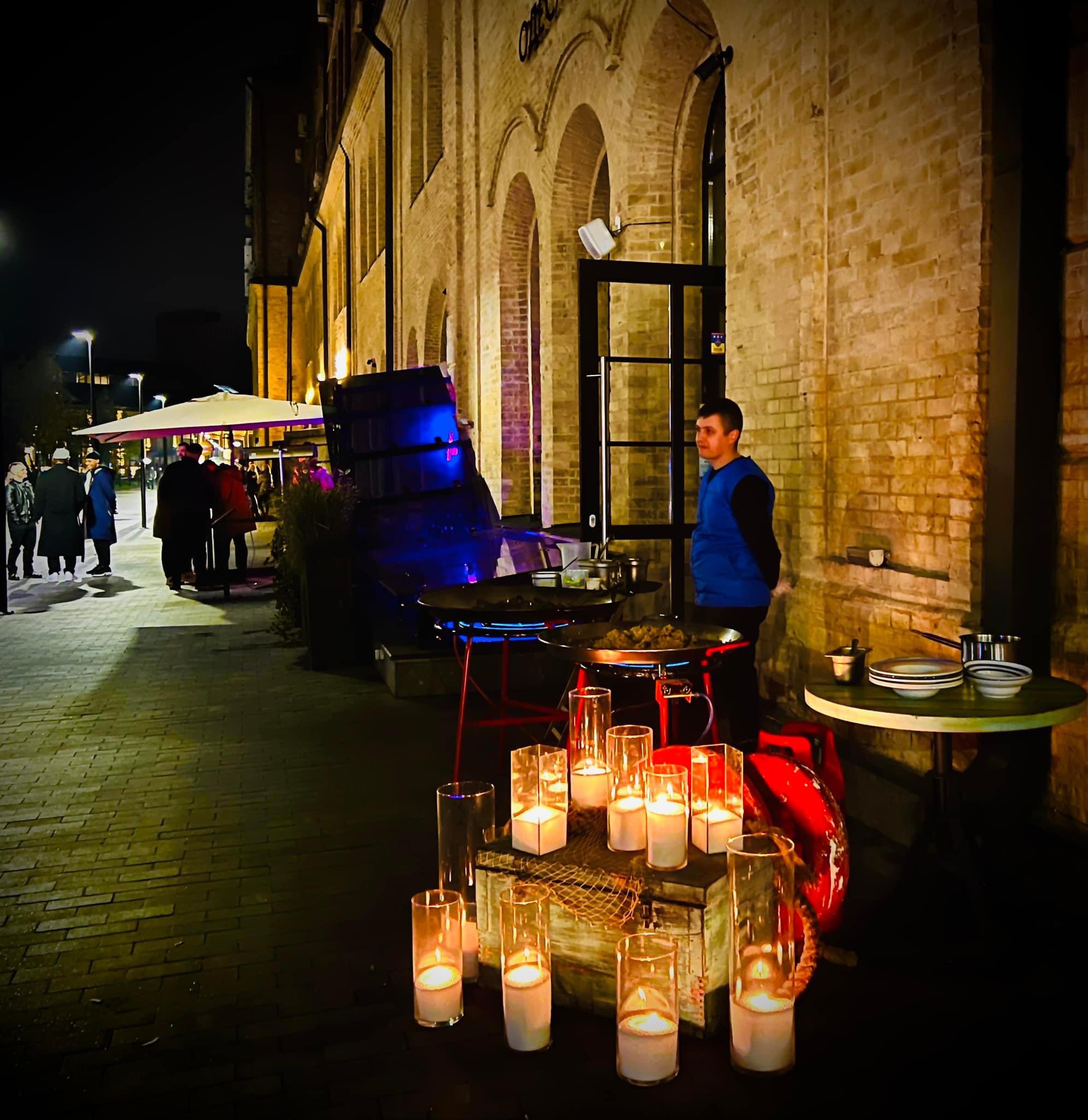 Kyiv Blackout: Restaurants Open with Candles and Barbecue