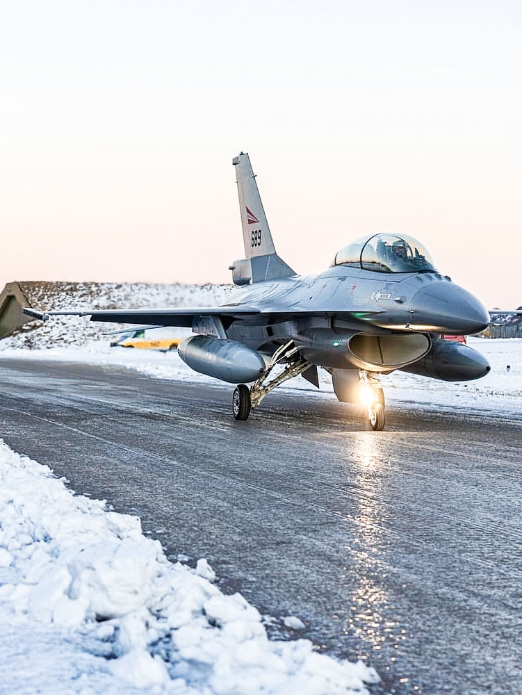 Norwegian F-16s land in Denmark for Ukrainian pilot training