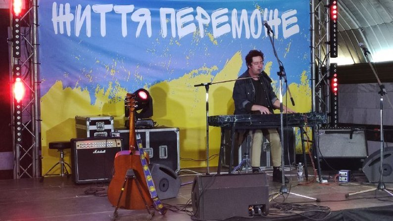 Dnipro metro hosts “Life Will Win” concert for residents and displaced people