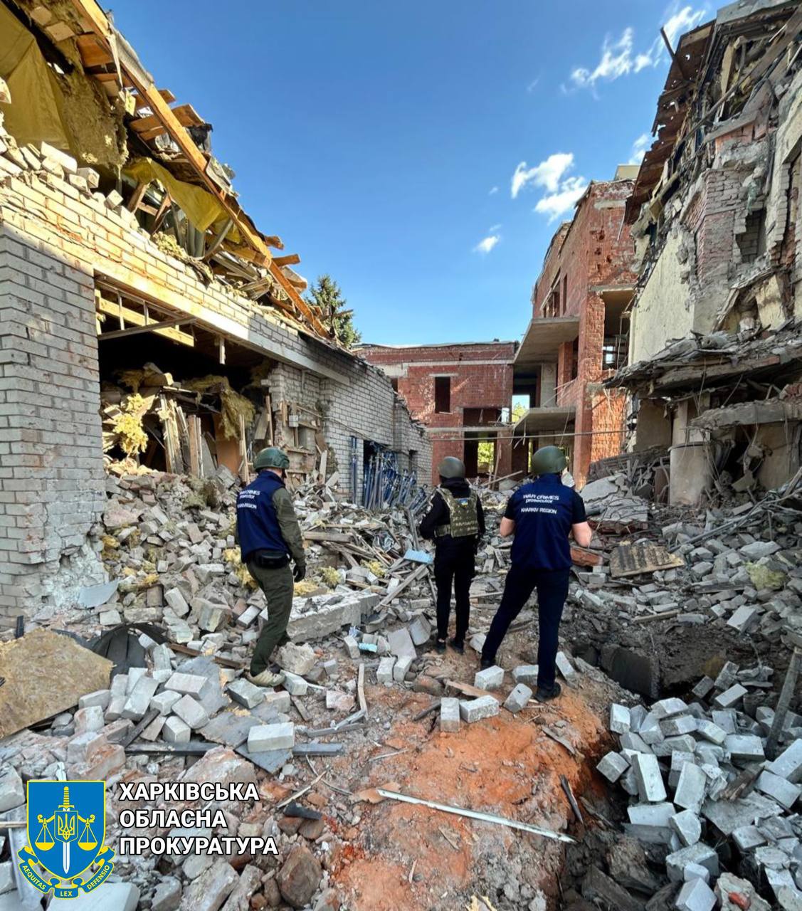 Russian glide bomb attack injures 15 in downtown Kharkiv on Easter