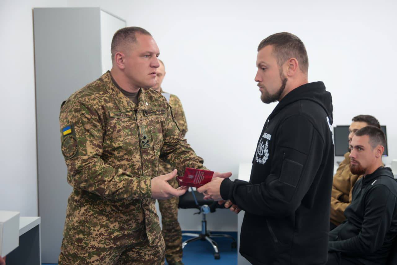 National Guard commander awards wounded soldiers for resilience