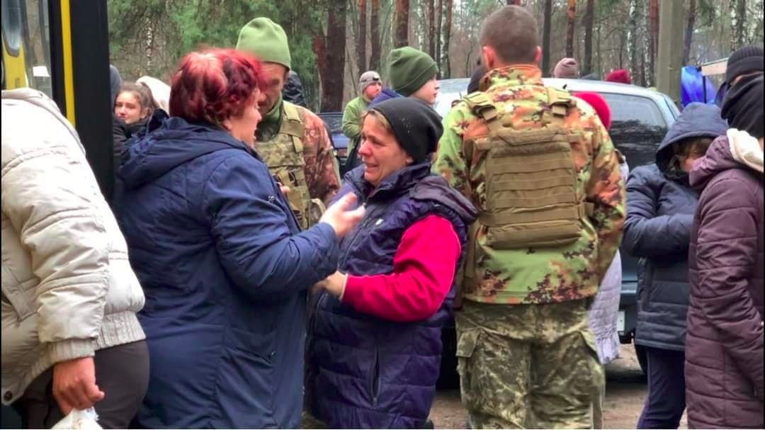 Viktorivka residents emerge from basement after Russian occupation, forced to seek water under guard