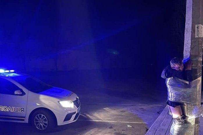 Thieves punished with plastic wrap in Ukraine
