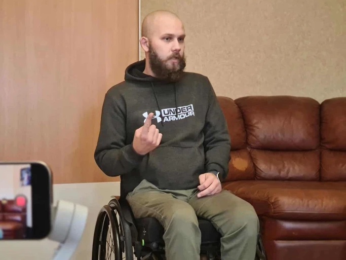Ukrainian soldier injured near Bakhmut becomes instructor for spinal injuries