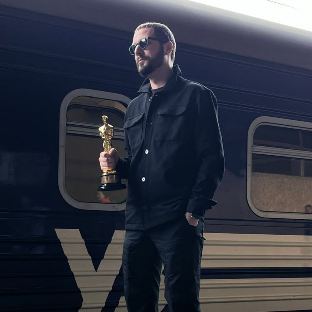 Oscar for ’20 Days in Mariupol’ arrives in Kyiv