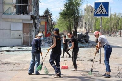 Acc to DI_Ukraine: Mariupol occupied, debris and bodies for food