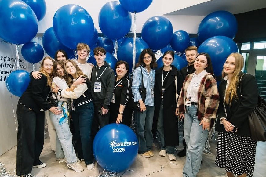 KSE survey: Ukrainian teens’ future confidence and emigration plans