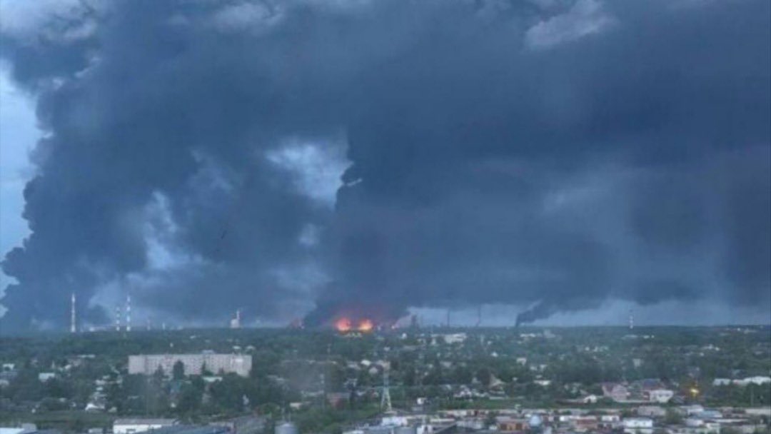 Drone attacks halt Russian refineries