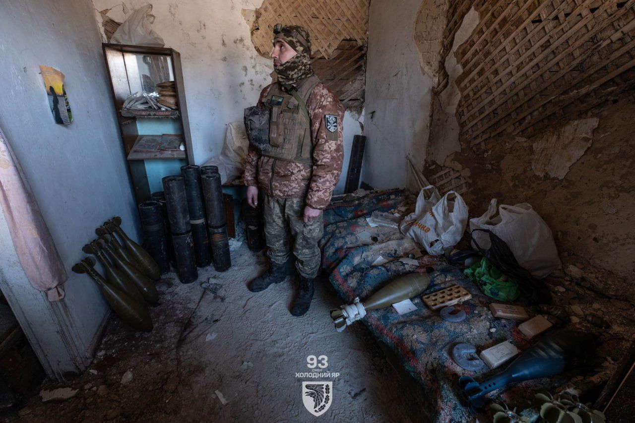 Ukrainian forces push Russians out of Kanal micro-district in Chasiv Yar