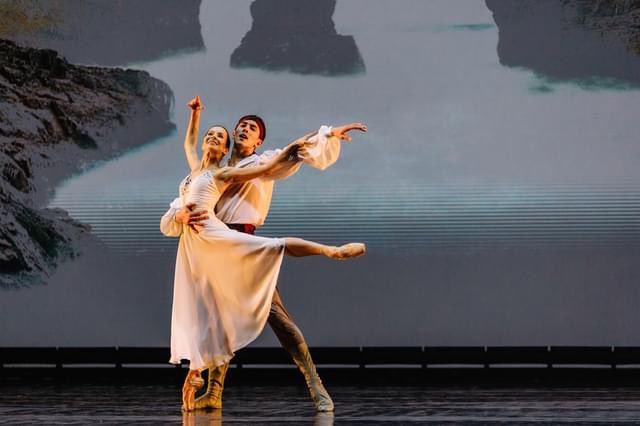 Ballet in Kyiv raises $1.2 million for humanitarian and defense causes