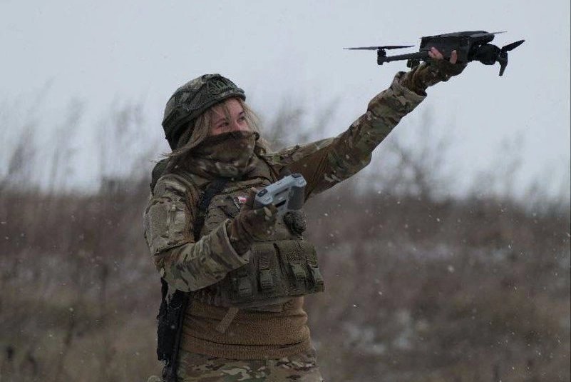 Geniuses in garages revolutionize modern warfare with robots