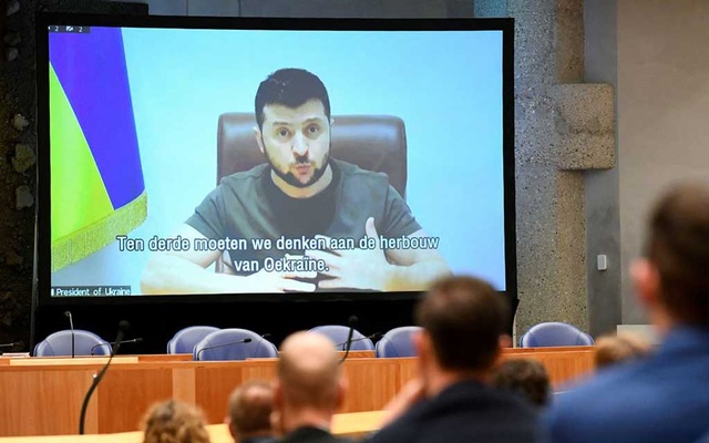 Zelensky urges Netherlands to provide weapons for victory