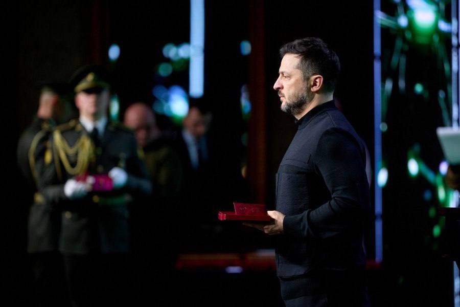 President awards guardsman order for destroying hundreds of vehicles