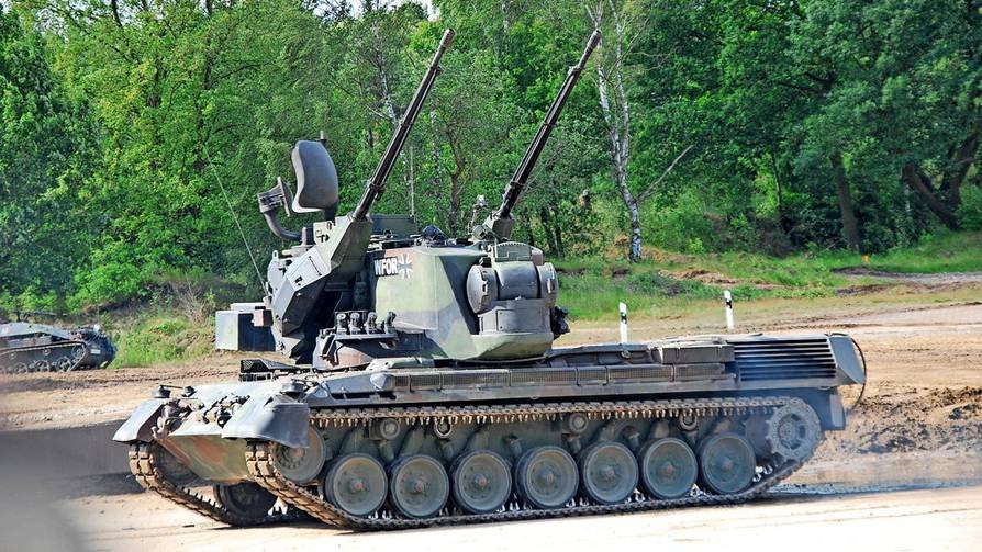 Ukrainians train on Gepard anti-aircraft guns in Germany