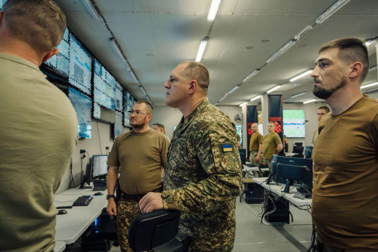 National Guard commander visits front lines in Donetsk and Kharkiv regions