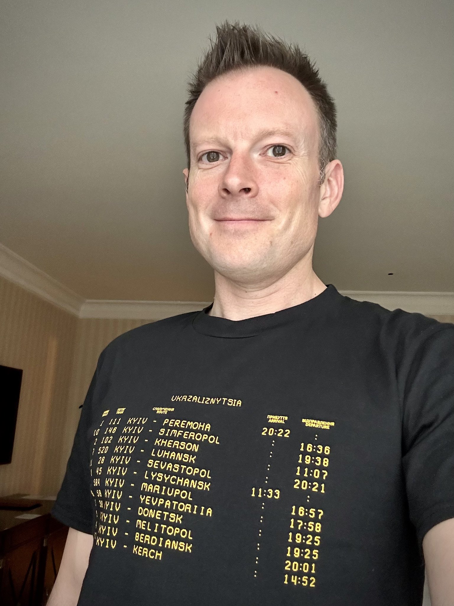 New Ukrainian Railways shirt outdated as trains reach Kherson City