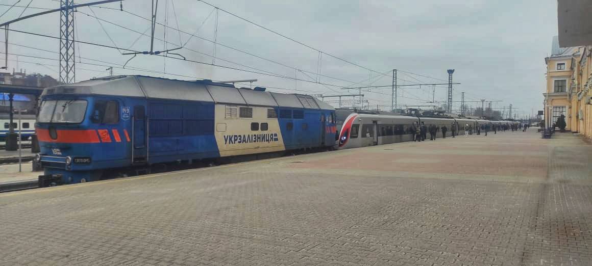 Ukrainian Railways and Food Train support Kharkiv after missile attack