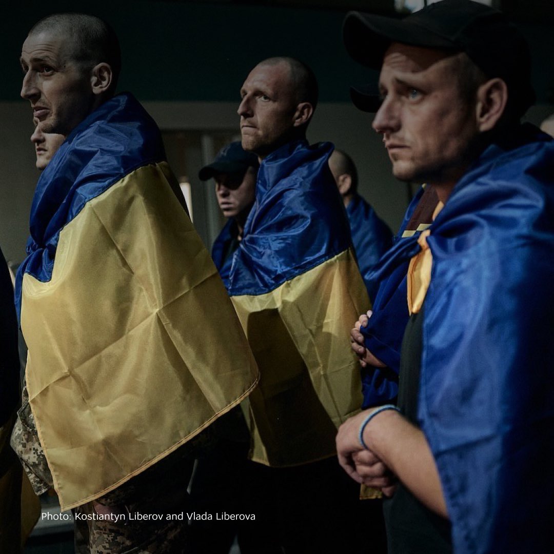 90 more Ukrainian POWs return home from Russia
