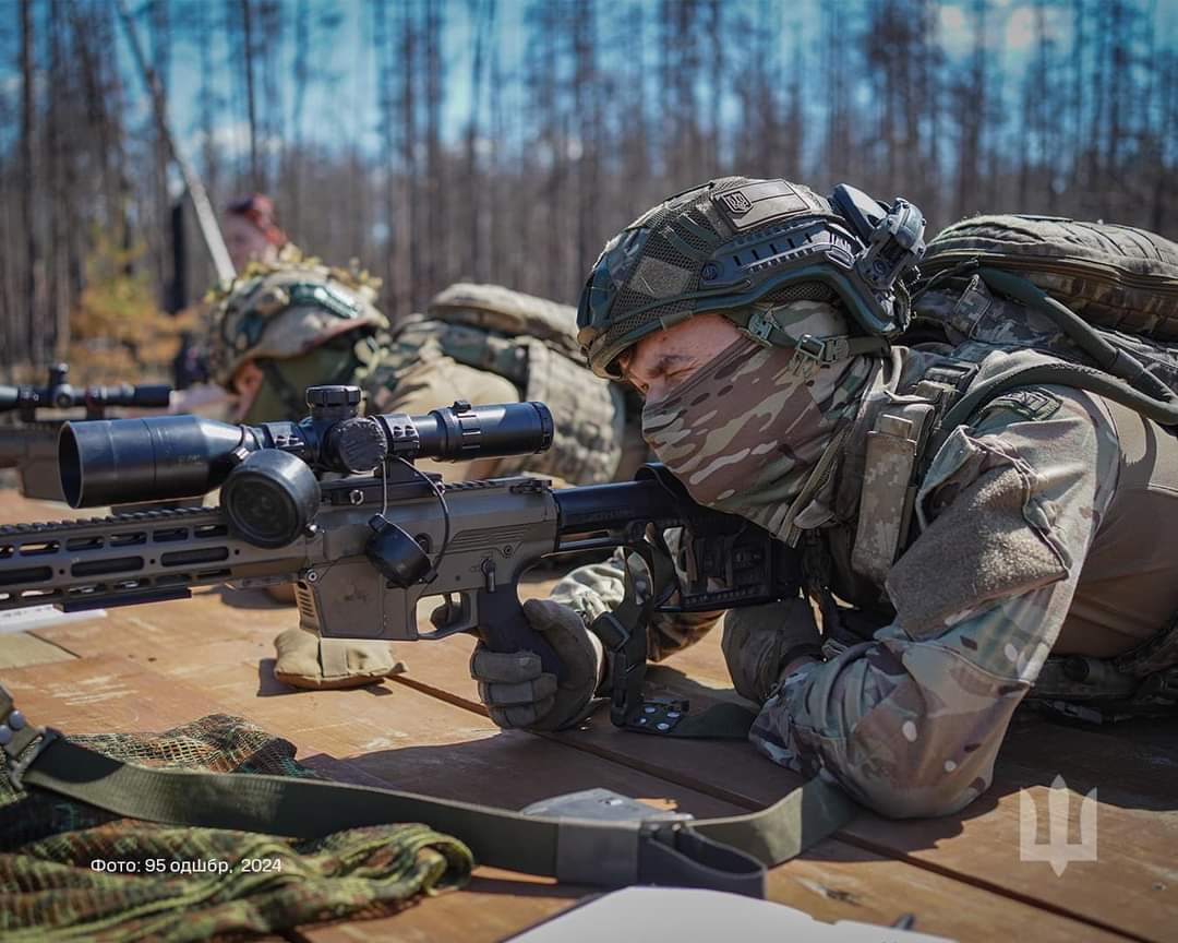 Ukrainian paratroopers call to victory