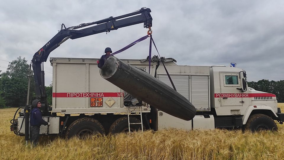 Ukraine’s Emergency Service Clears Nearly 800 Explosive Remnants in One Day