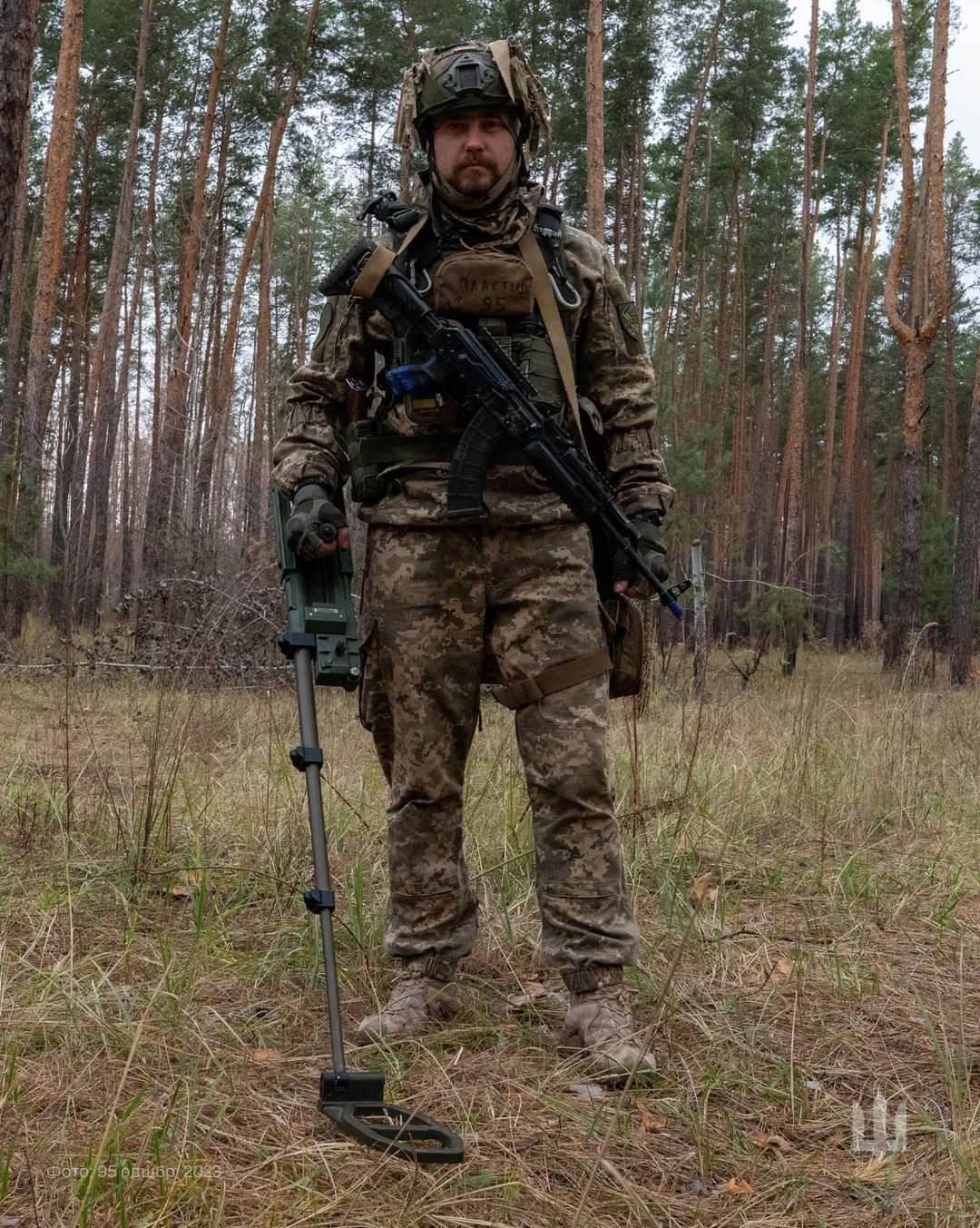 Sapper: Improvisation and Prediction of Enemy Movement