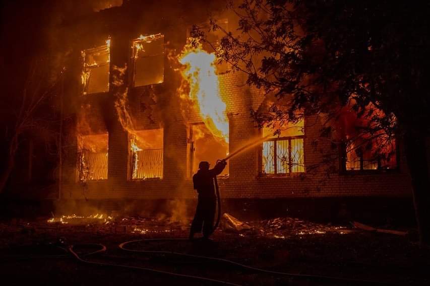 Firefighters extinguish fire after night shelling in Mykolaiv