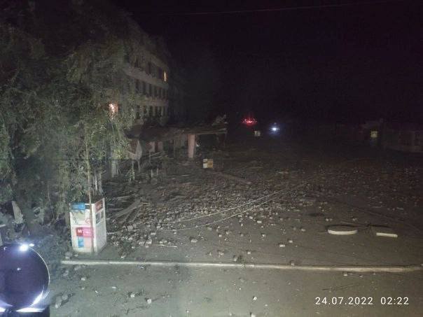 Explosions in occupied Khrustalnyi destroy hotel used as Russian barracks