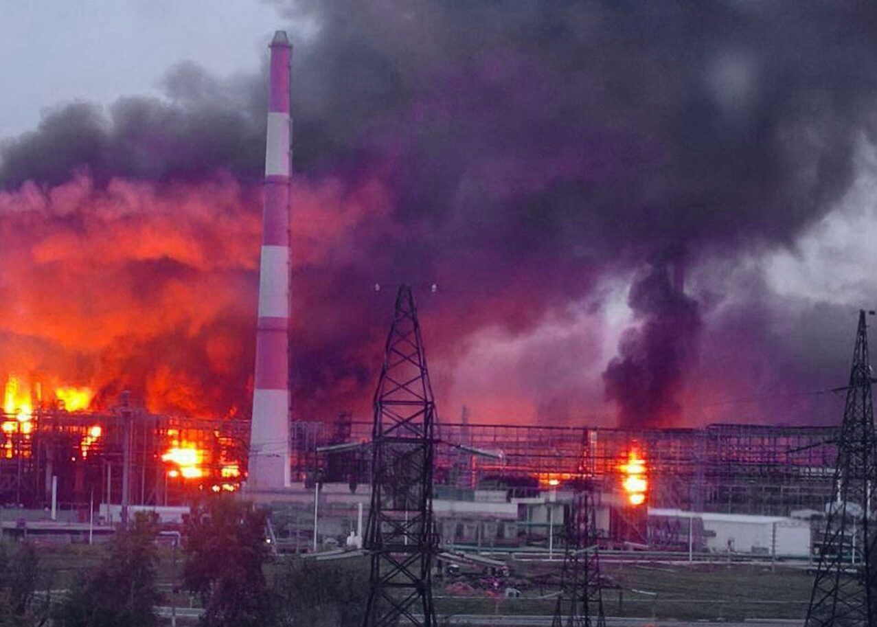 Russia’s oil engine failing, forecasts show over 20% drop by 2030.