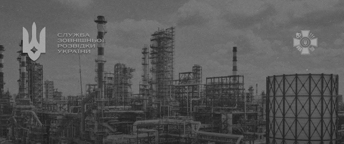 Russian oil giants suffer $9.4bn losses in H1 2025 due to sanctions