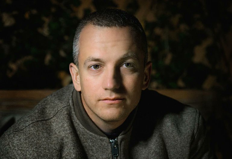 Military surgeon describes long layover after mine injury