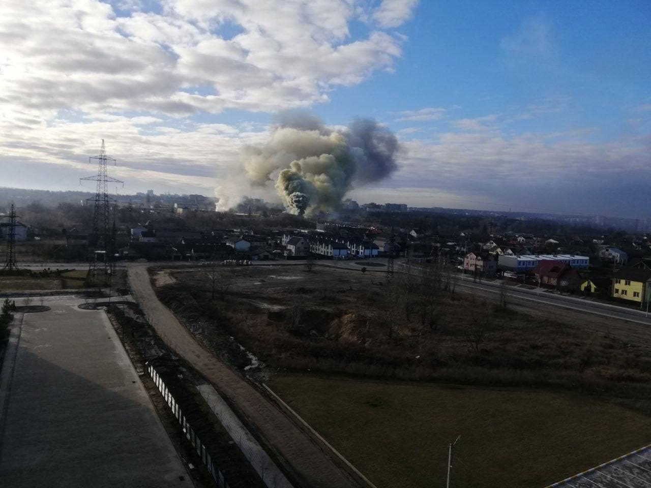 Bucha-Irpin bridge destroyed to stop Russians