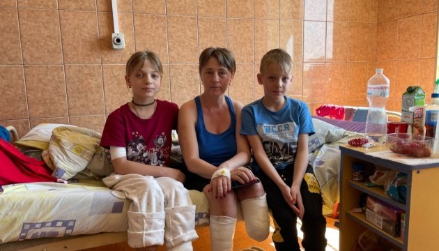 11-year-old boy cares for mother and sister after shelling