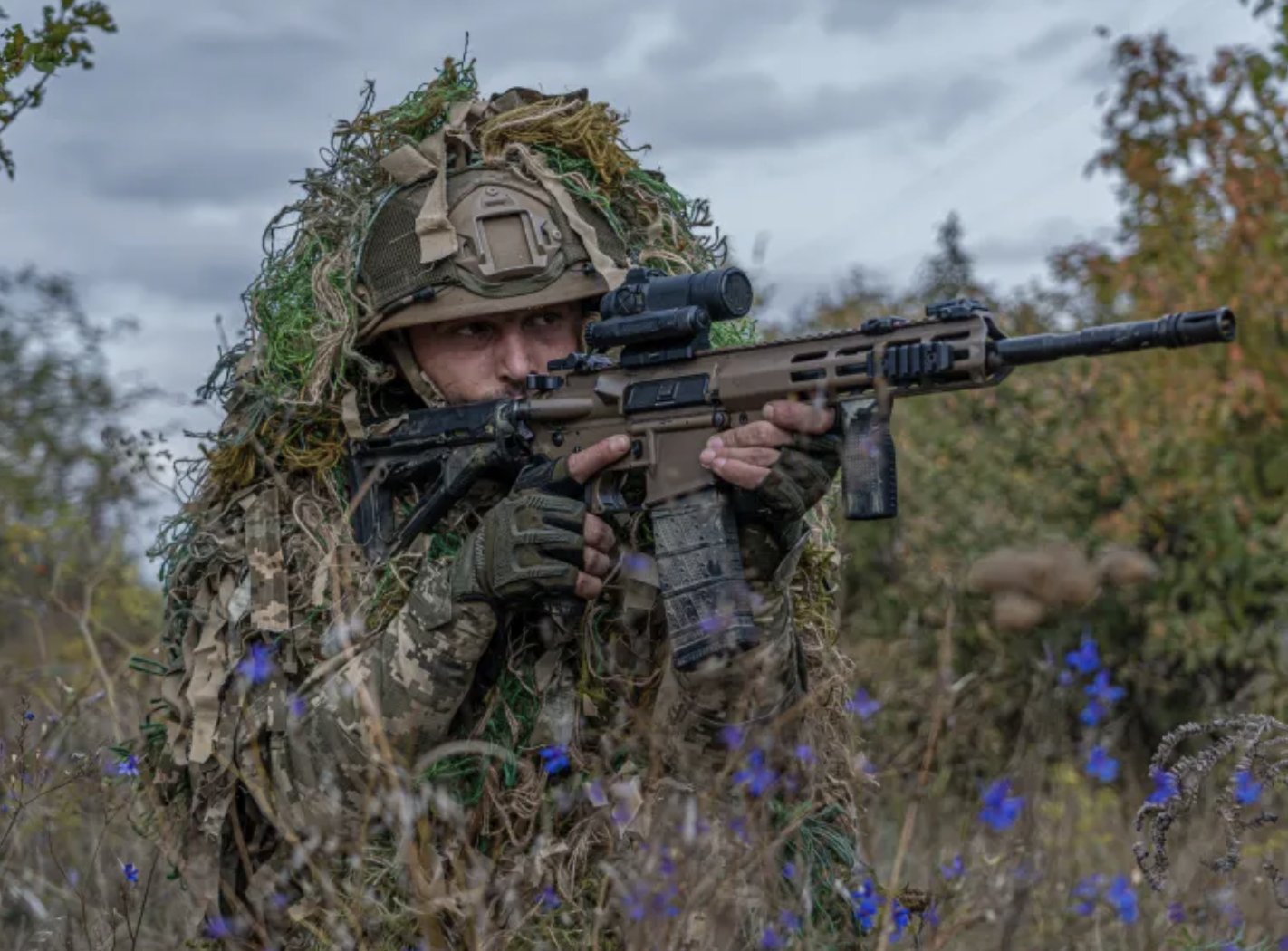 Ukrainian marines as ‘phantoms’ strike Russian bridgeheads on Dnipro delta
