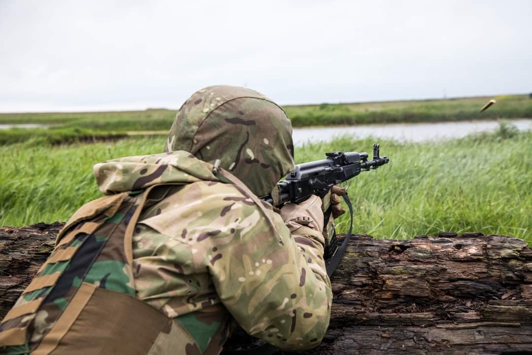 Ukrainian troops train with foreign instructors