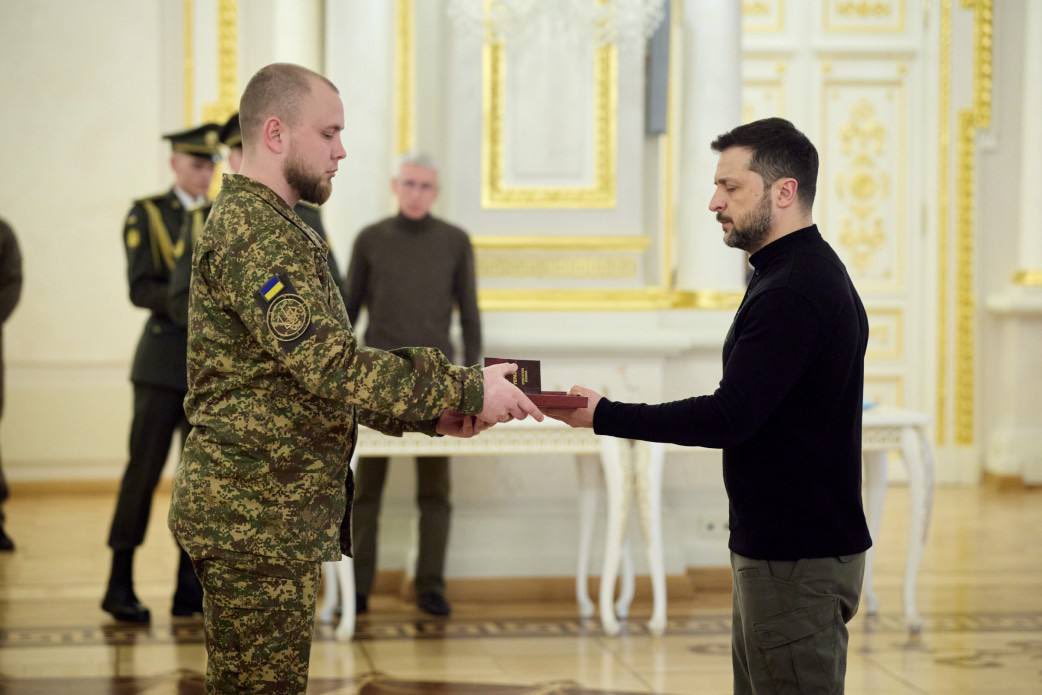 Ukrainian military commanders awarded state honors