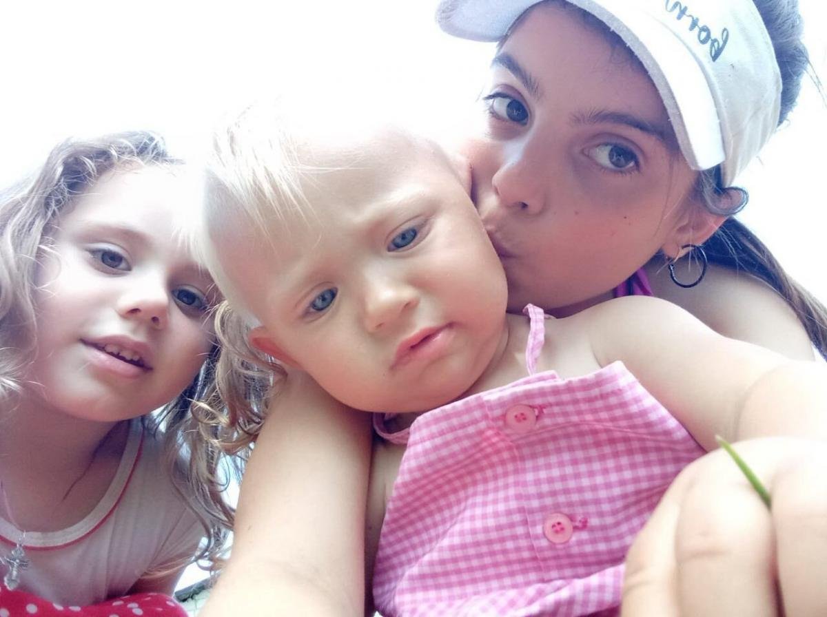 Ukrainian mother with three kids returns from Siberian town after forced relocation