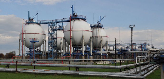 Russian occupiers destroy Kremenchuk refinery