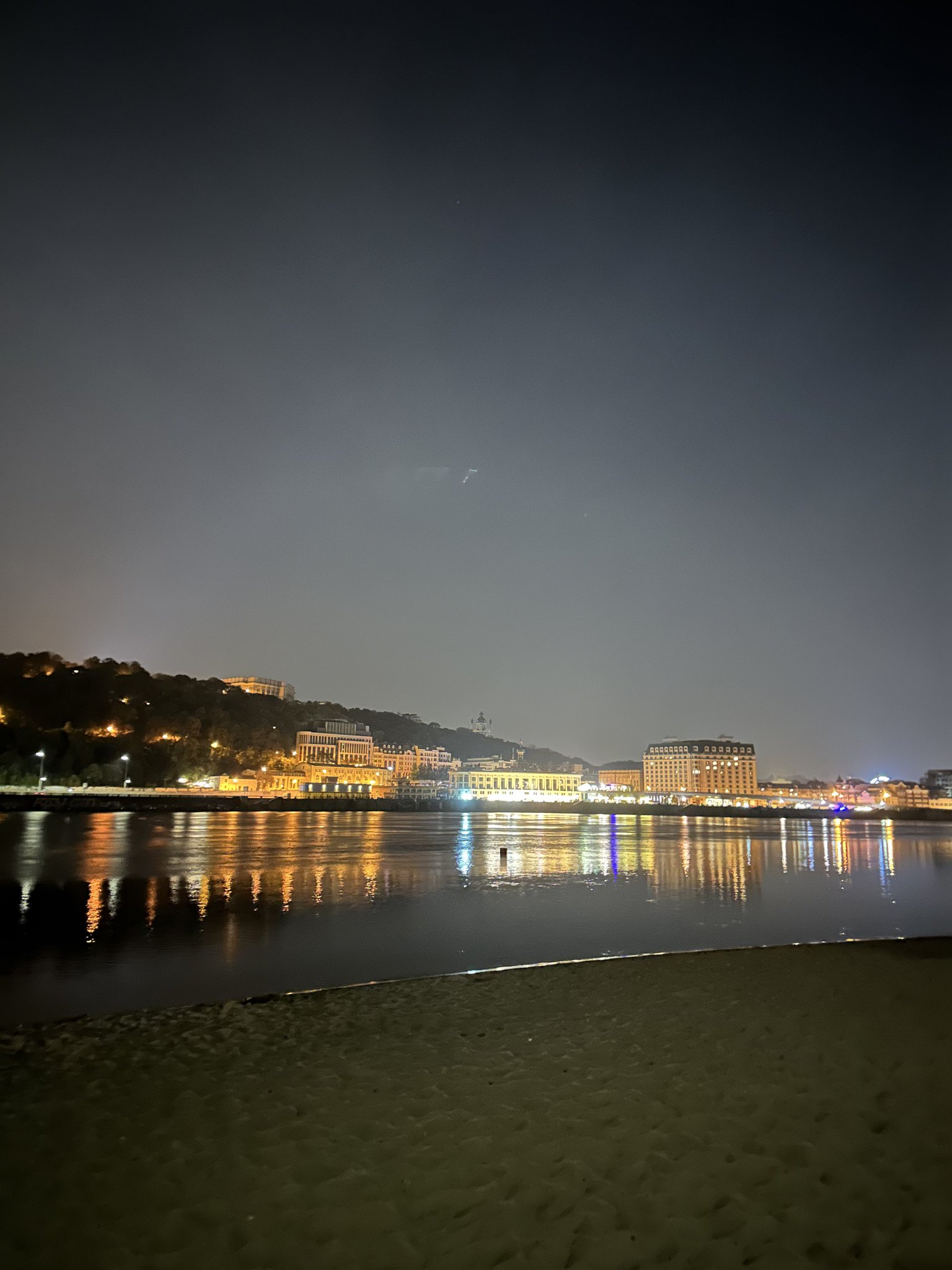 Kyiv beautiful at night despite electricity constraints
