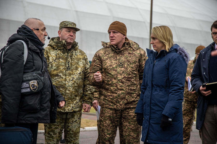 US delegation reviews effectiveness of Ukrainian mobile fire groups