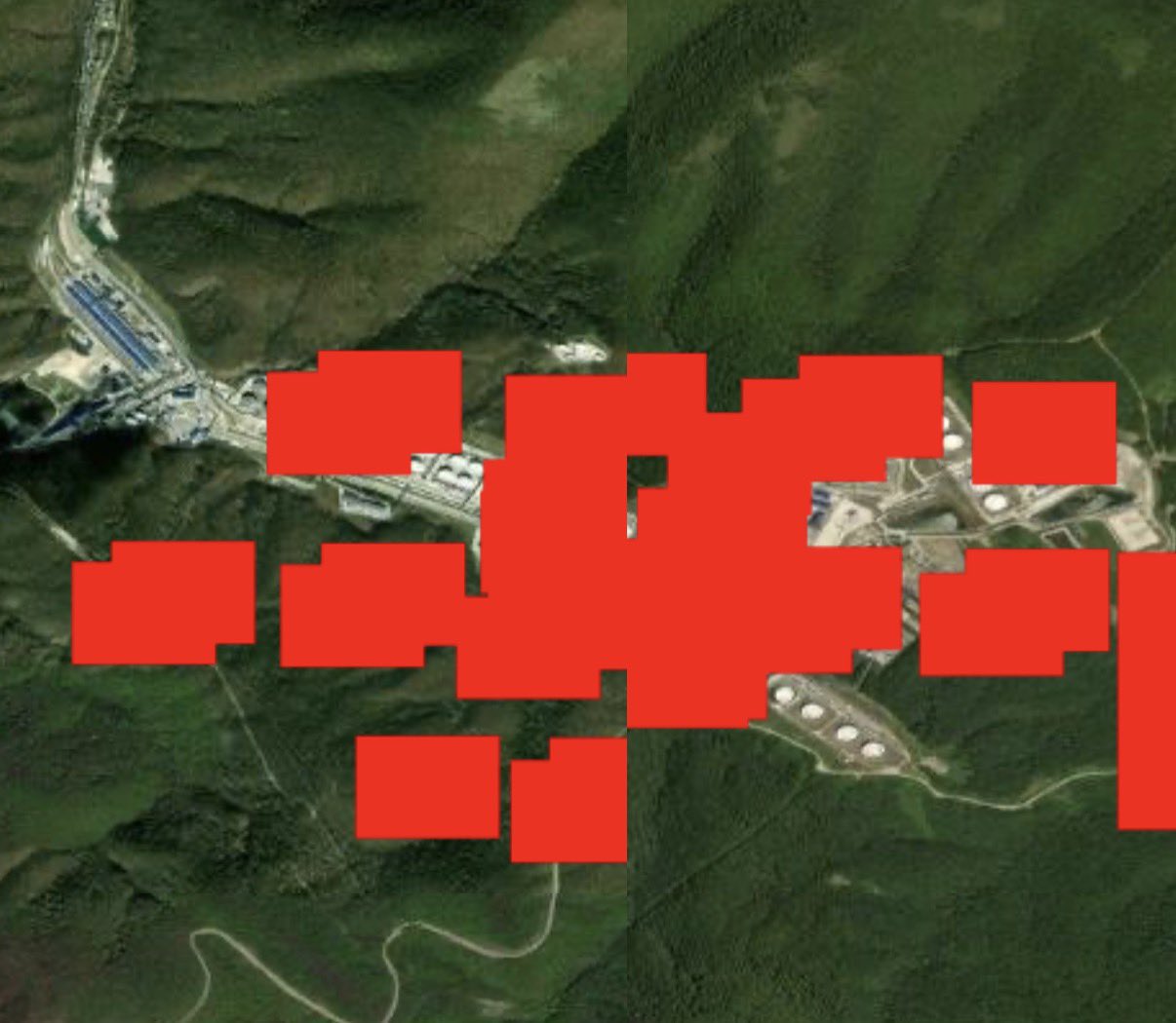 Powerful fire at a large oil terminal near Novorossiysk after a night attack by Ukrainian drones